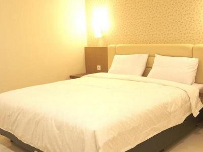Life Emerald Hotel Surabaya Exterior foto
